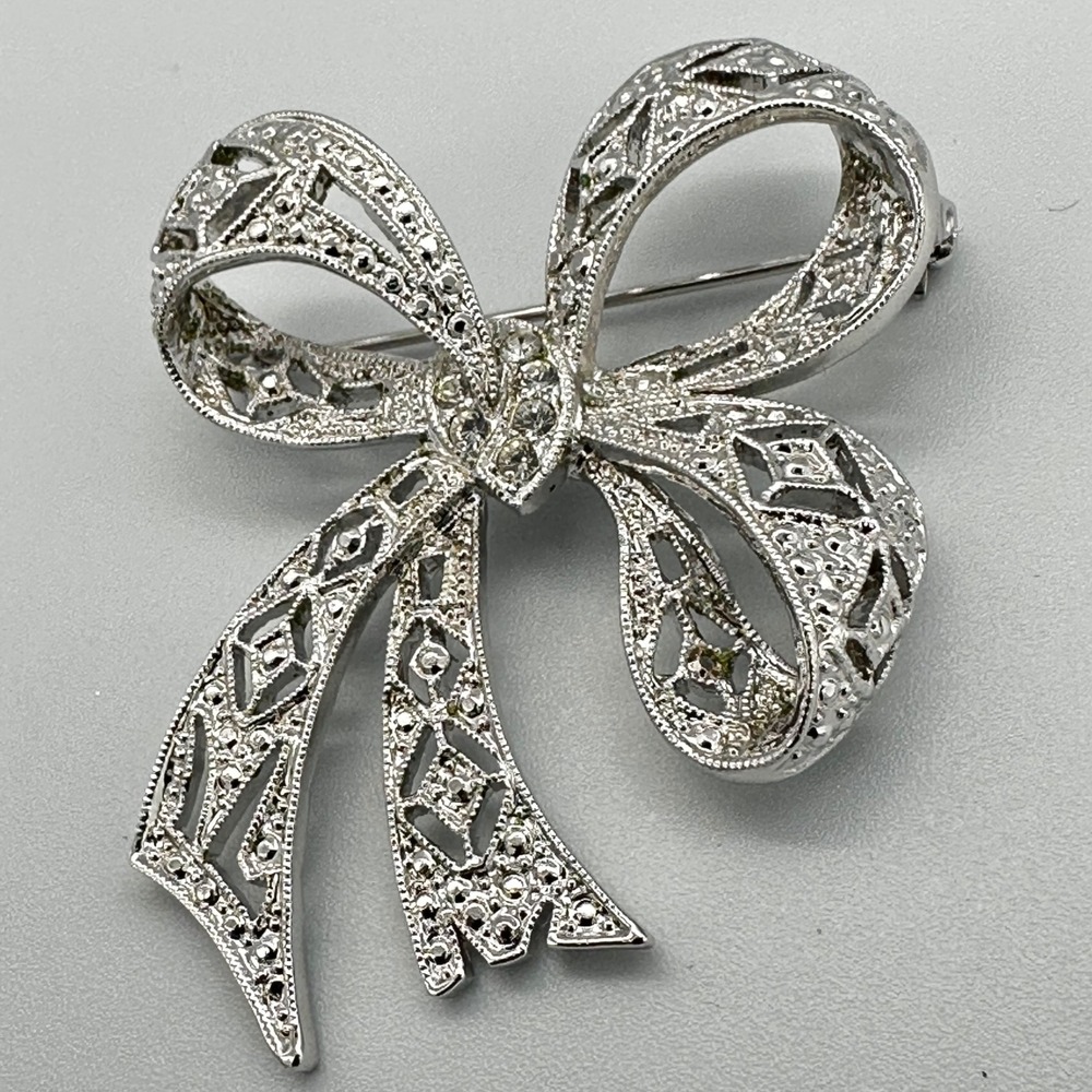 Vintage Filigree Bow Brooch Silver Tone Rhinestone Ribbon Pin OS